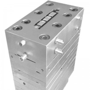 Műanyag extrudálási forma PP fából